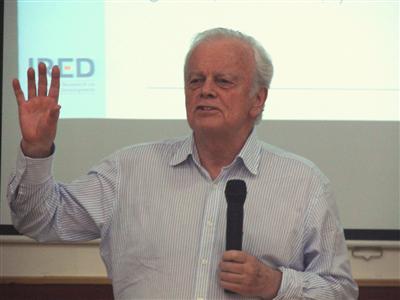 Seminar: "What to Learn in Schools: Knowledge or Experience"